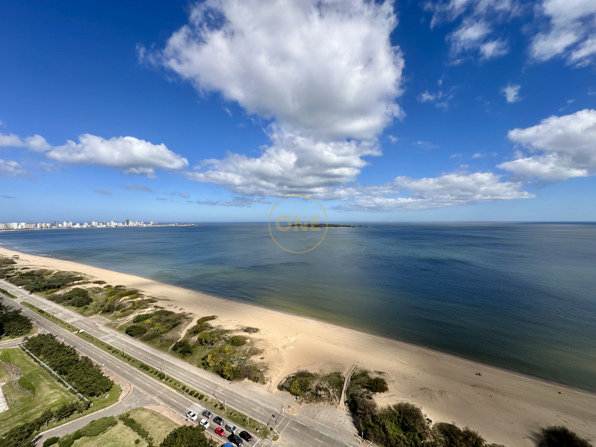 Apartamento ID.1885 - Apartamento en venta playa Mansa Punta del Este 