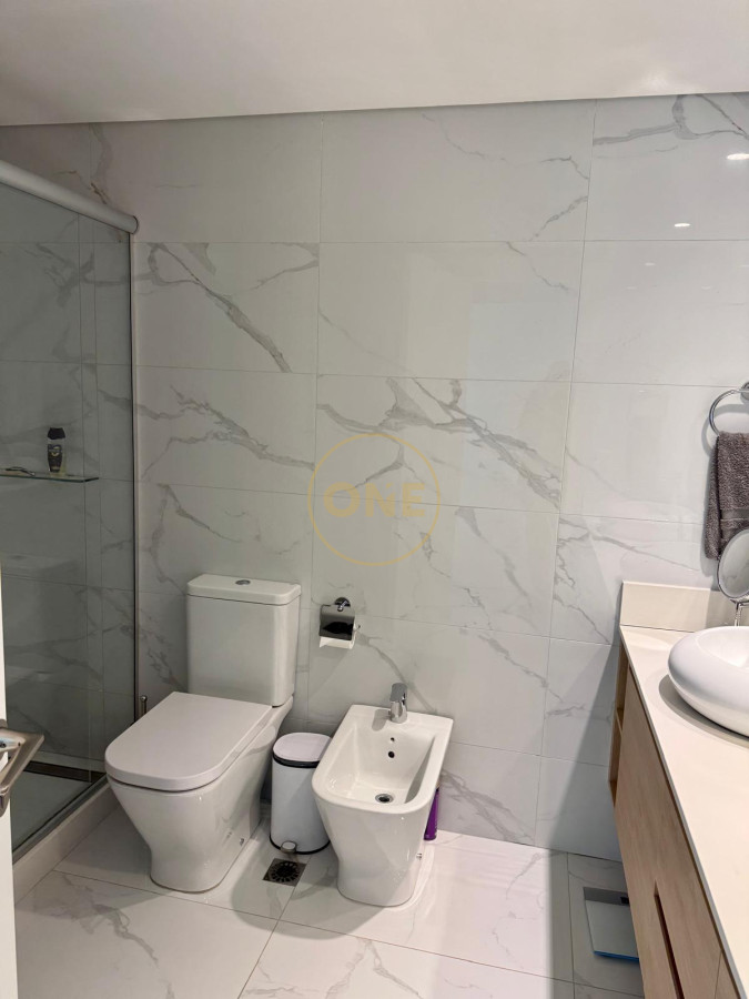 Apartamento ID.1636 - Venta apartamento 4 dormitorios Playa Mansa Punta del Este frente al mar