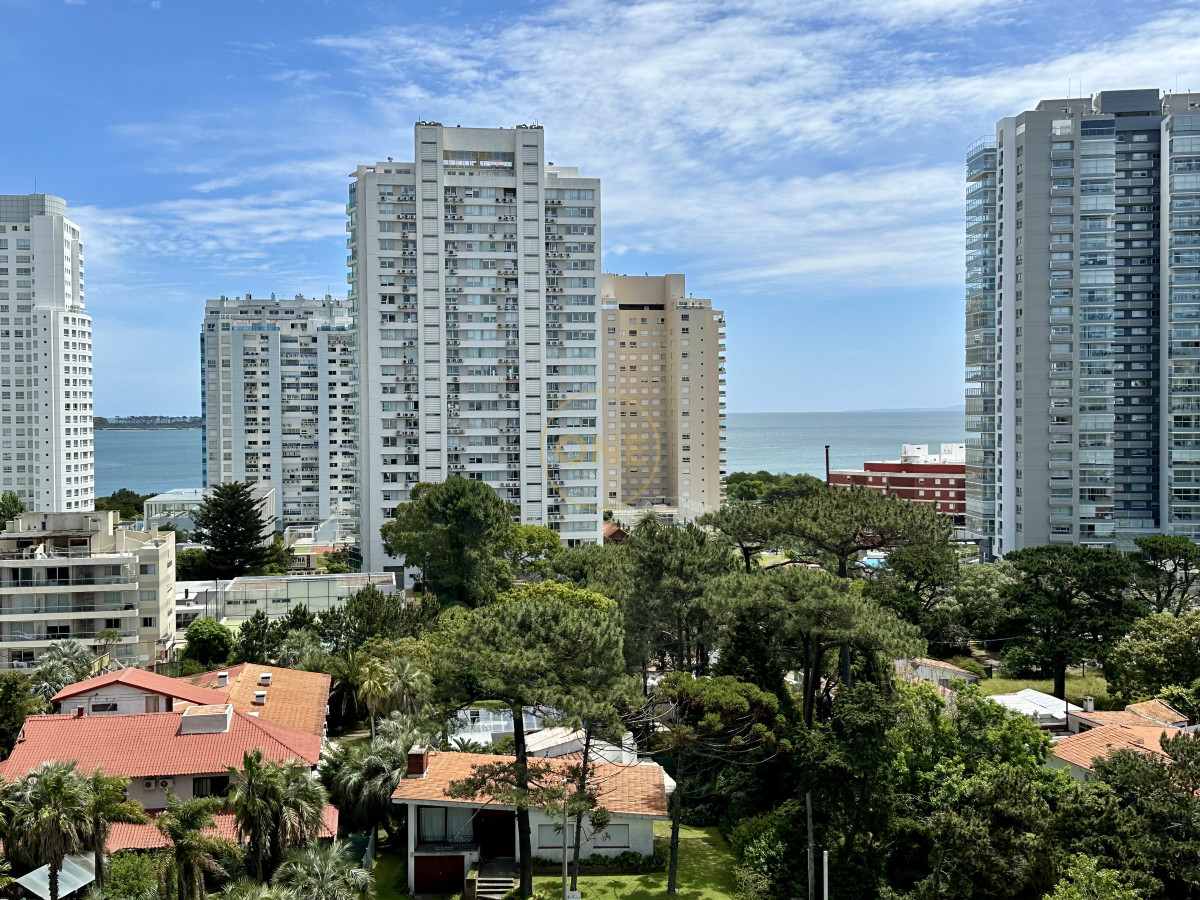 Apartamento ID.1989 - Apartamento esquinero en venta 2 dormitorios Punta del Este Alexander Boulevard