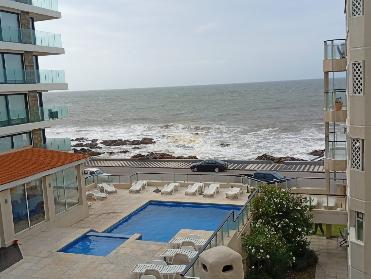 Apartamento ID.1593 - venta apartamento 2 dormitorios en Península frente al mar - Punta del Este