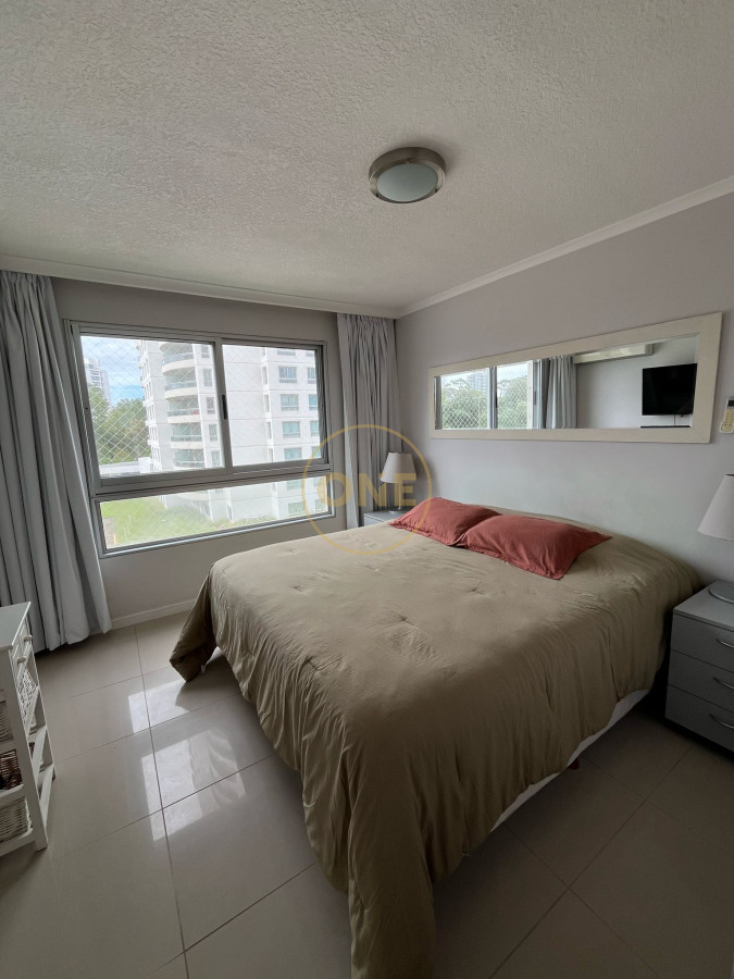 Apartamento ID.1562 -  Venta Apartamento 3 dormitorios más dependencia en Playa Brava Punta del Este