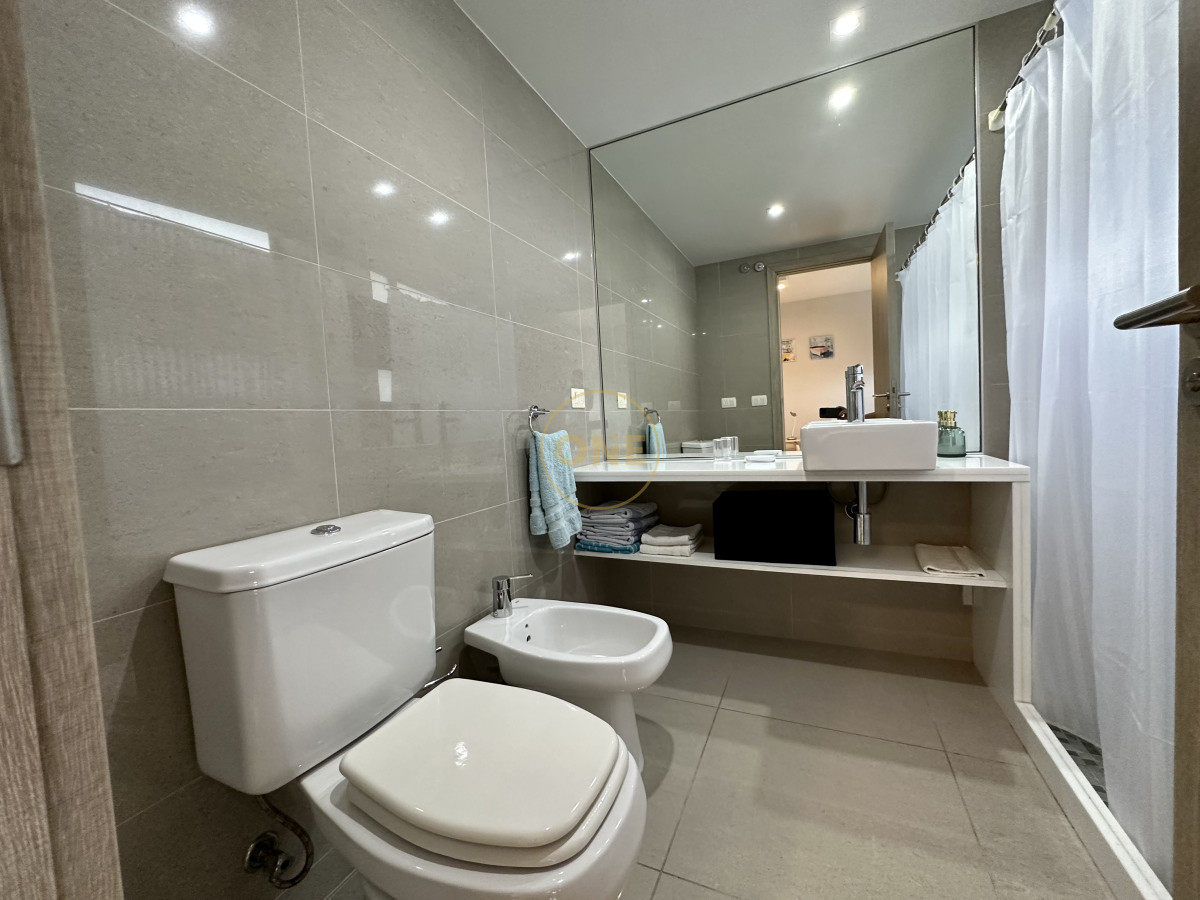 Apartamento ID.1663 - Venta Apartamento 2 Dormitorios playa Brava Punta del Este 