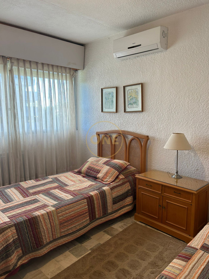 Apartamento ID.1555 - venta apartamento 3 dormitorios en Roosevelt - Punta del Este con terraza y parrillero