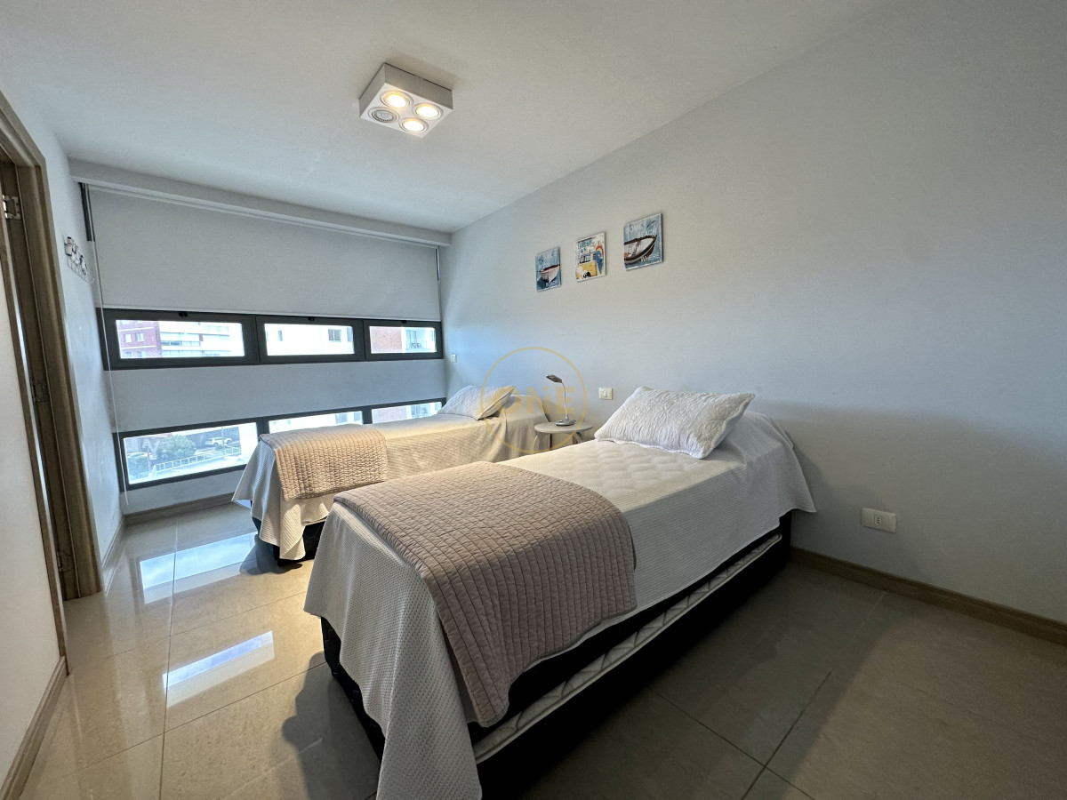 Apartamento ID.1663 - Venta Apartamento 2 Dormitorios playa Brava Punta del Este 