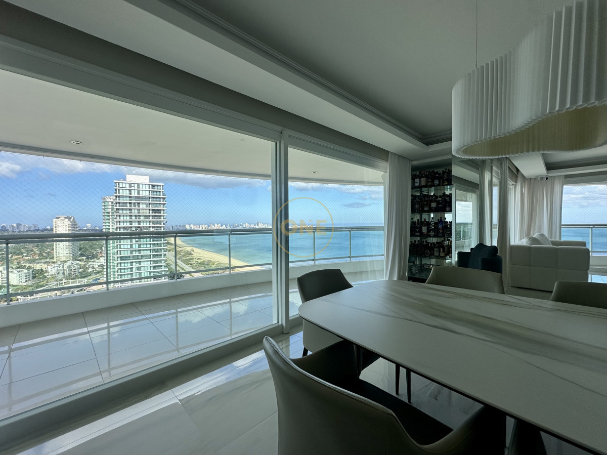Apartamento ID.1885 - Apartamento en venta playa Mansa Punta del Este 