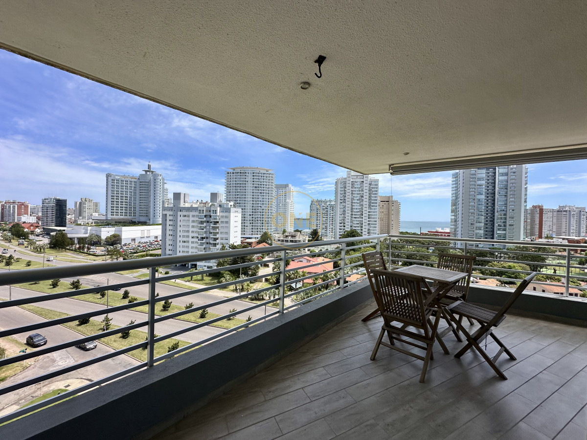 Apartamento ID.1989 - Apartamento esquinero en venta 2 dormitorios Punta del Este Alexander Boulevard