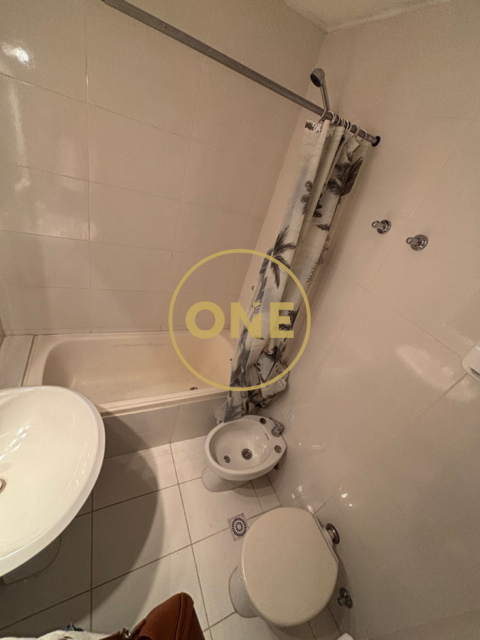 Apartamento ID.4 - Apartamento en alquiler anual en inmejorable ubicación 