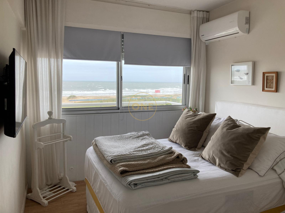 Apartamento ID.1952 - 2 dormitorios frente al mar playa brava