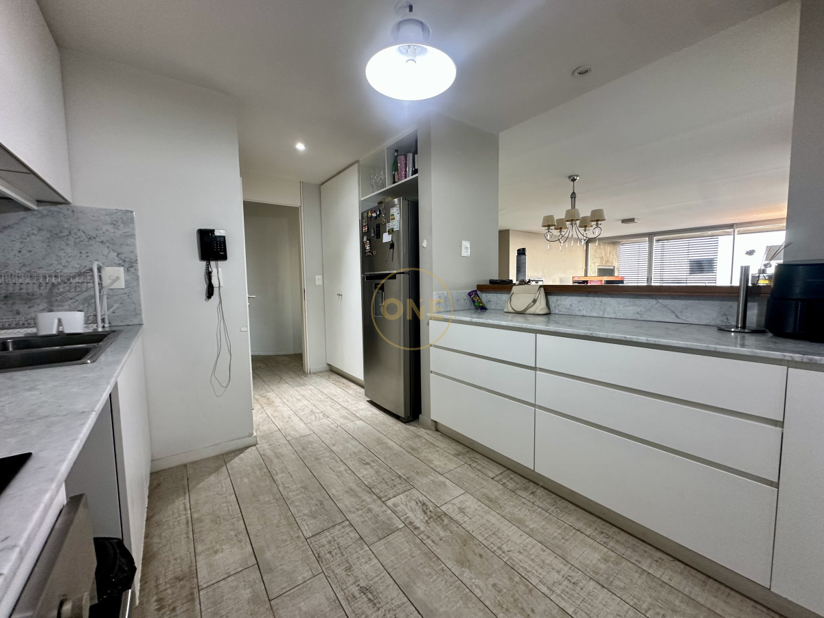 Apartamento ID.1943 - Apartamento en venta 3 suites playa Mansa Punta del Este 