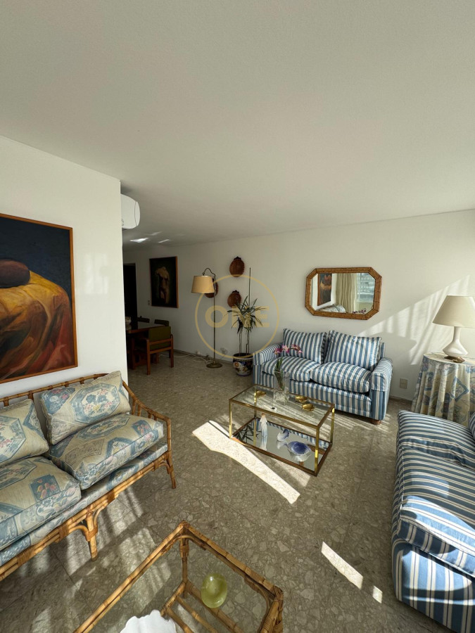 Apartamento ID.1668 - Venta Apartamento 2 dormitorios en Península Punta del Este