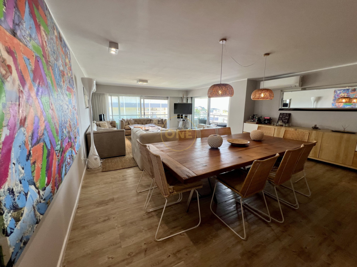 Apartamento ID.2028 - Exclusivo apartamento 3 dormitorios Peninsula Punta del Este en venta