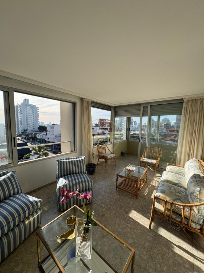 Apartamento ID.1668 - Venta Apartamento 2 dormitorios en Península Punta del Este