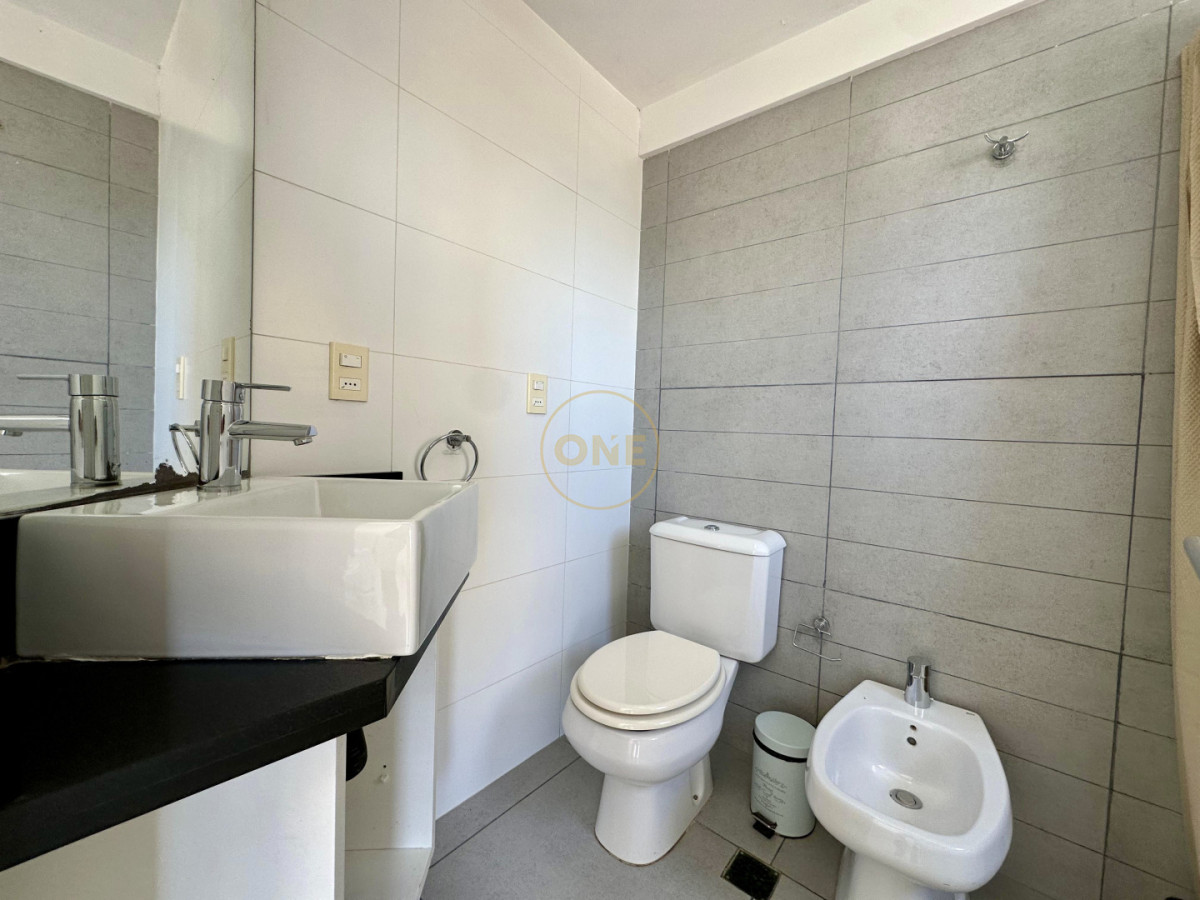 Apartamento ID.2076 - Cómodo apartamento en Península Punta del Este en venta