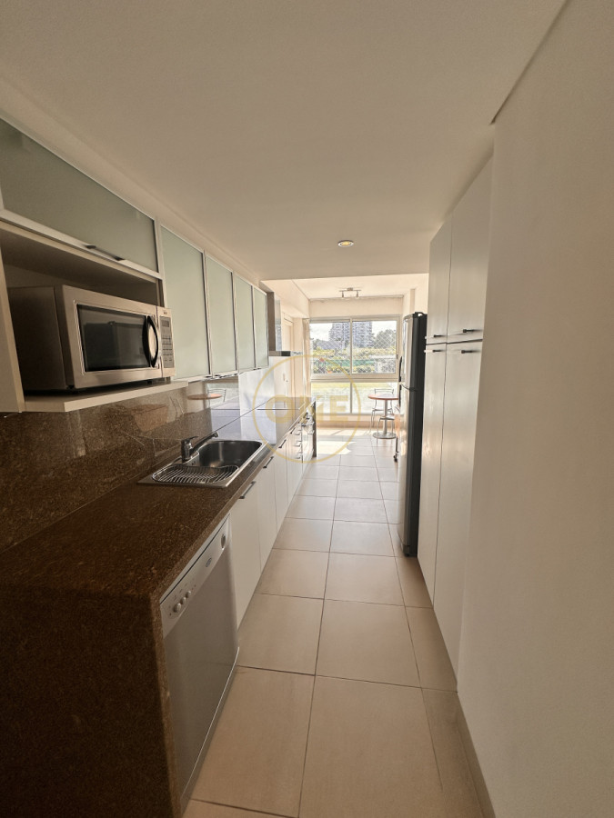 Apartamento ID.1653 - Venta apartamento 2 dormitorios mas servicio Playa Brava TORRE LE PARC I