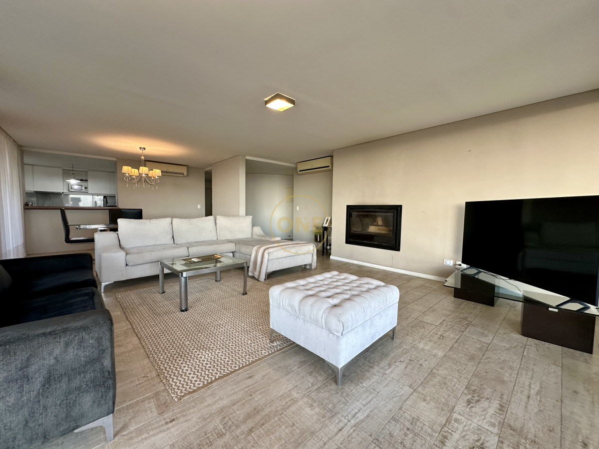 Apartamento ID.1943 - Apartamento en venta 3 suites playa Mansa Punta del Este 