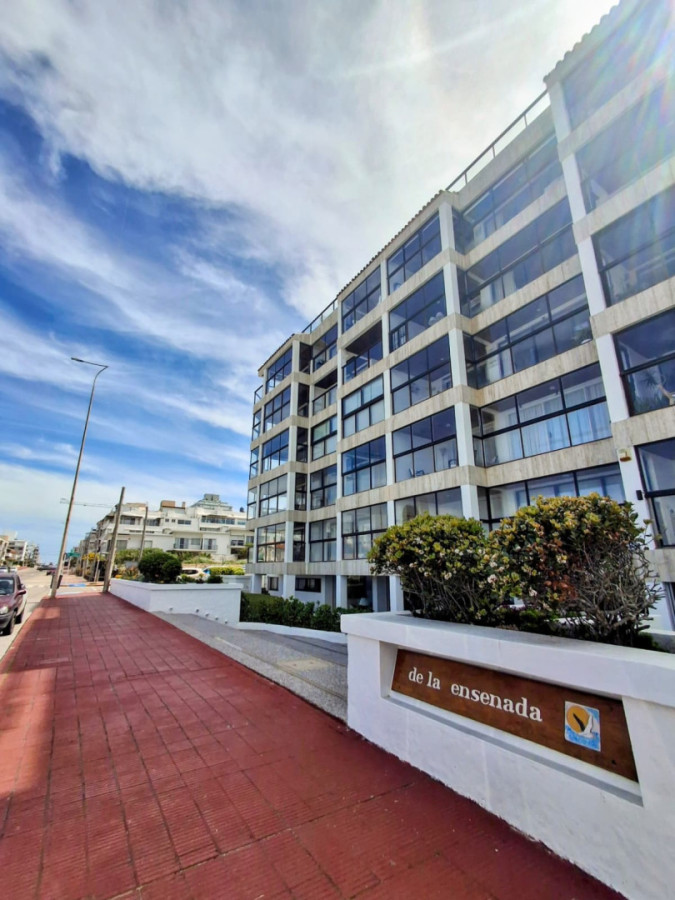 Apto.3 Dormitorios frente a  playa El Emir.