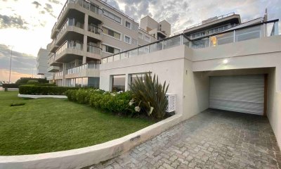 venta apartamento 2 dormitorios en Península frente al mar - Punta del Este