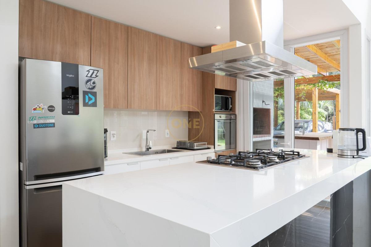 Casa ID.2184 - Diseño moderno y eficiente, mucha luz natural, ubicación exclusiva