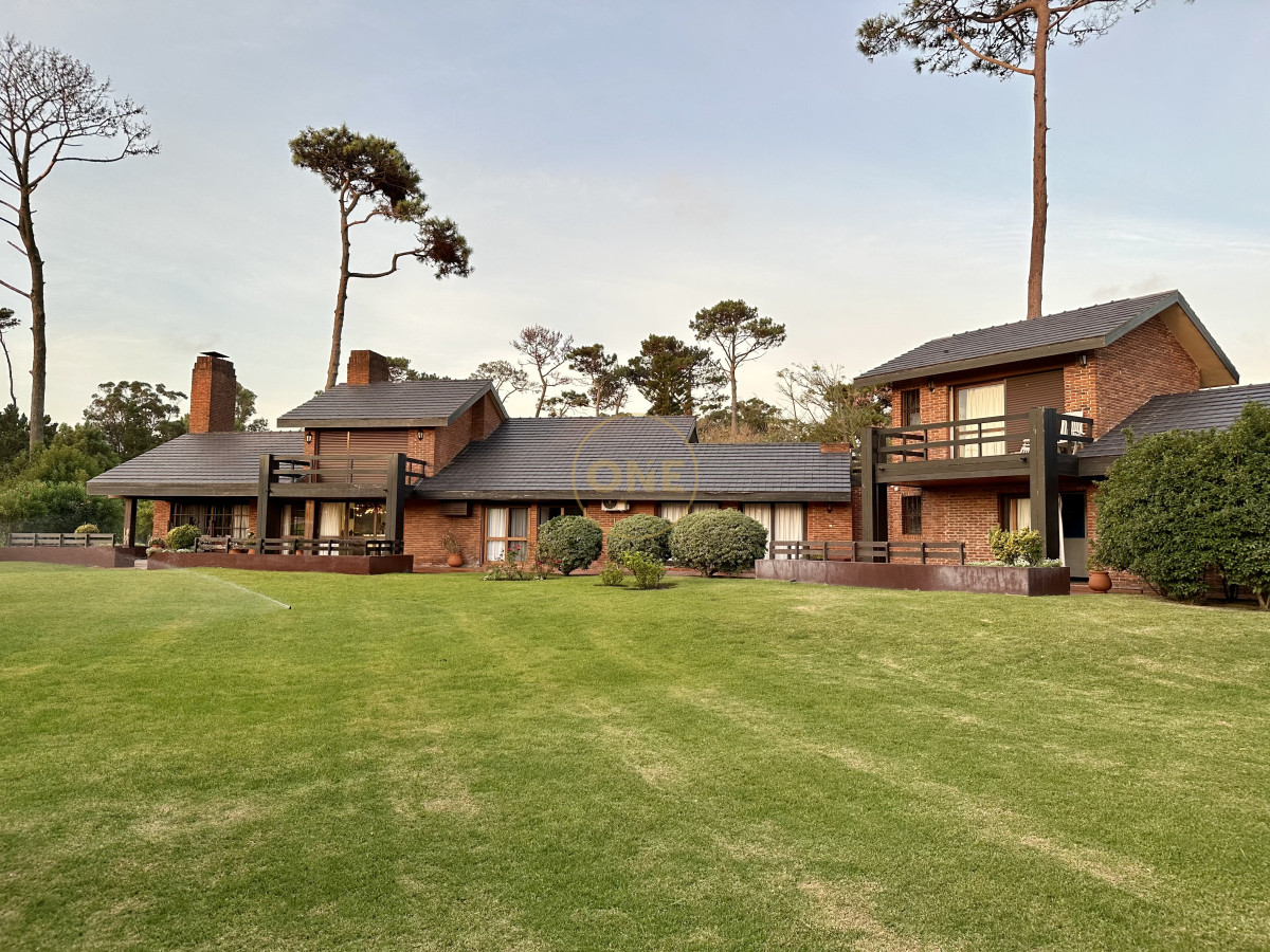 casa en venta en pinares punta del este  - rog1657c