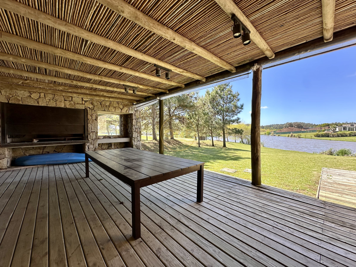 Casa ID.1950 - Casa en Alquiler por temporada de 5 Dormitorios Pueblo Mio Manantiales 
