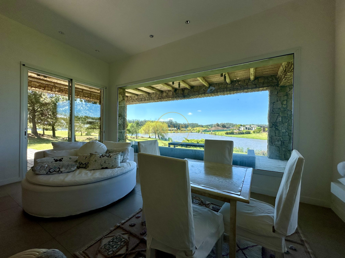 Casa ID.1950 - Casa en Alquiler por temporada de 5 Dormitorios Pueblo Mio Manantiales 