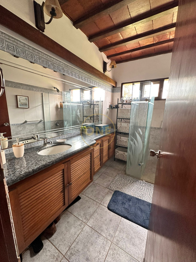 Casa ID.1920 - EXELENTE PROPIEDAD EN BARRA DE PORTEZUELO