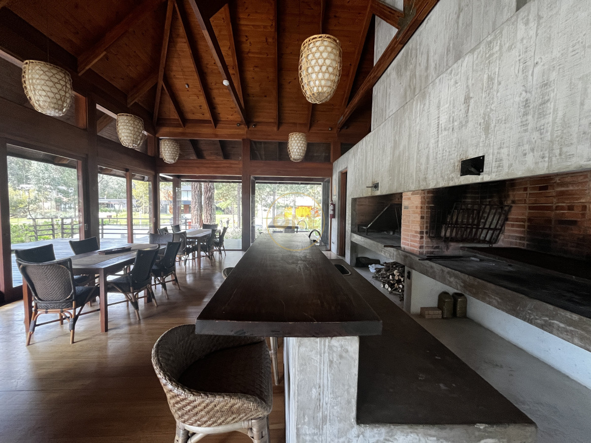 Casa ID.1930 - Venta Casa Domotizada-4 Dormitorios- Design Village