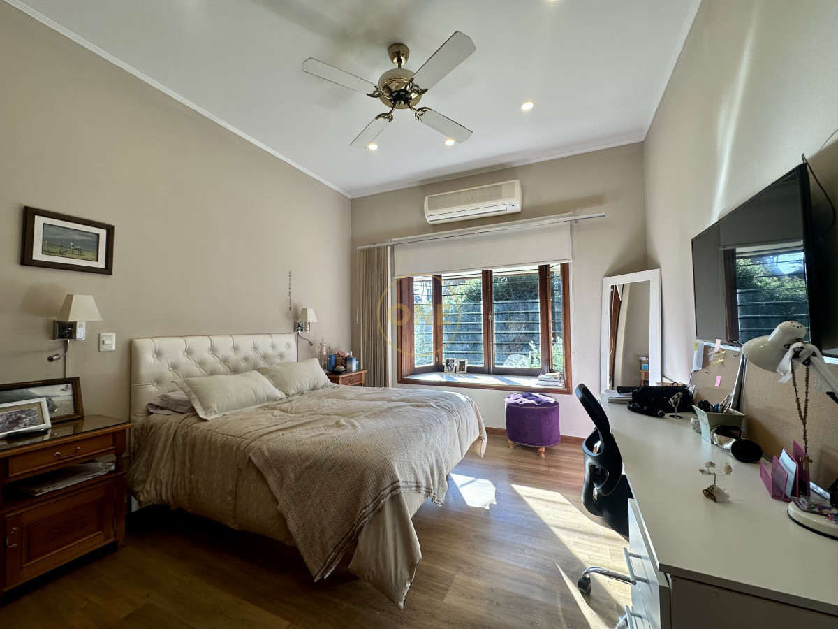 Casa ID.1972 - Casa en venta en Lugano Punta del Este 5 Dormitorios 