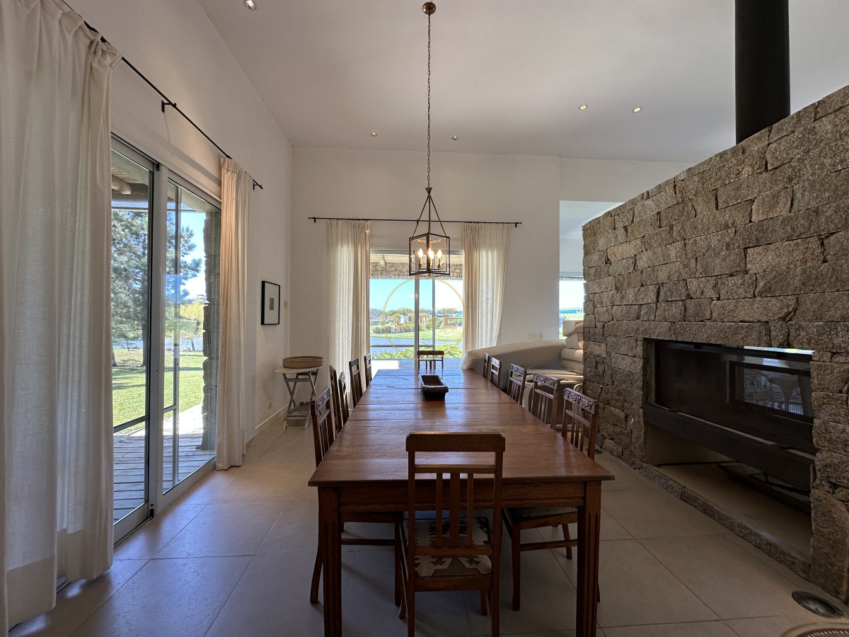 Casa ID.1950 - Casa en Alquiler por temporada de 5 Dormitorios Pueblo Mio Manantiales 