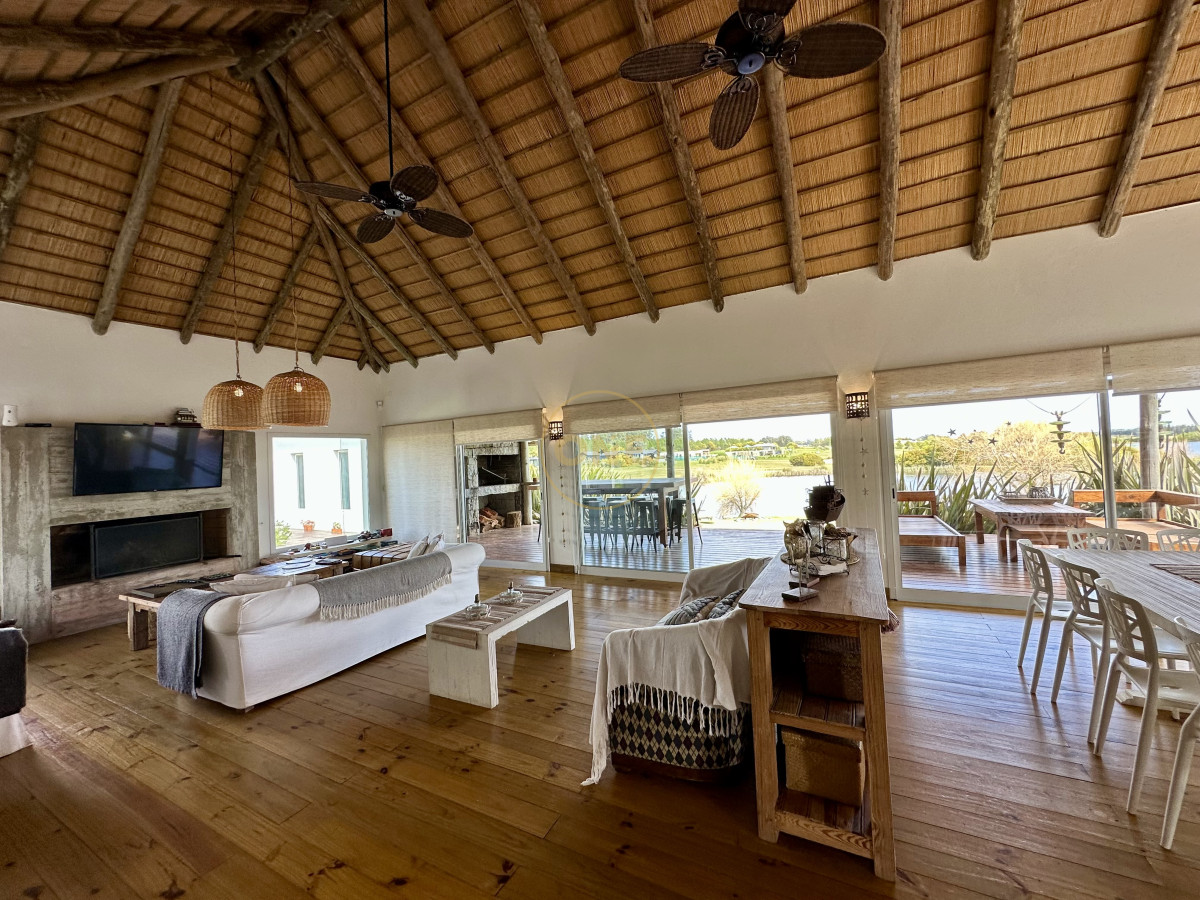 Casa ID.1951 - Casa en alquiler Pueblomio Manantiales 3 Dormitorios 