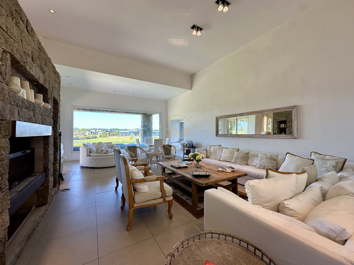 Casa ID.1950 - Casa en Alquiler por temporada de 5 Dormitorios Pueblo Mio Manantiales 