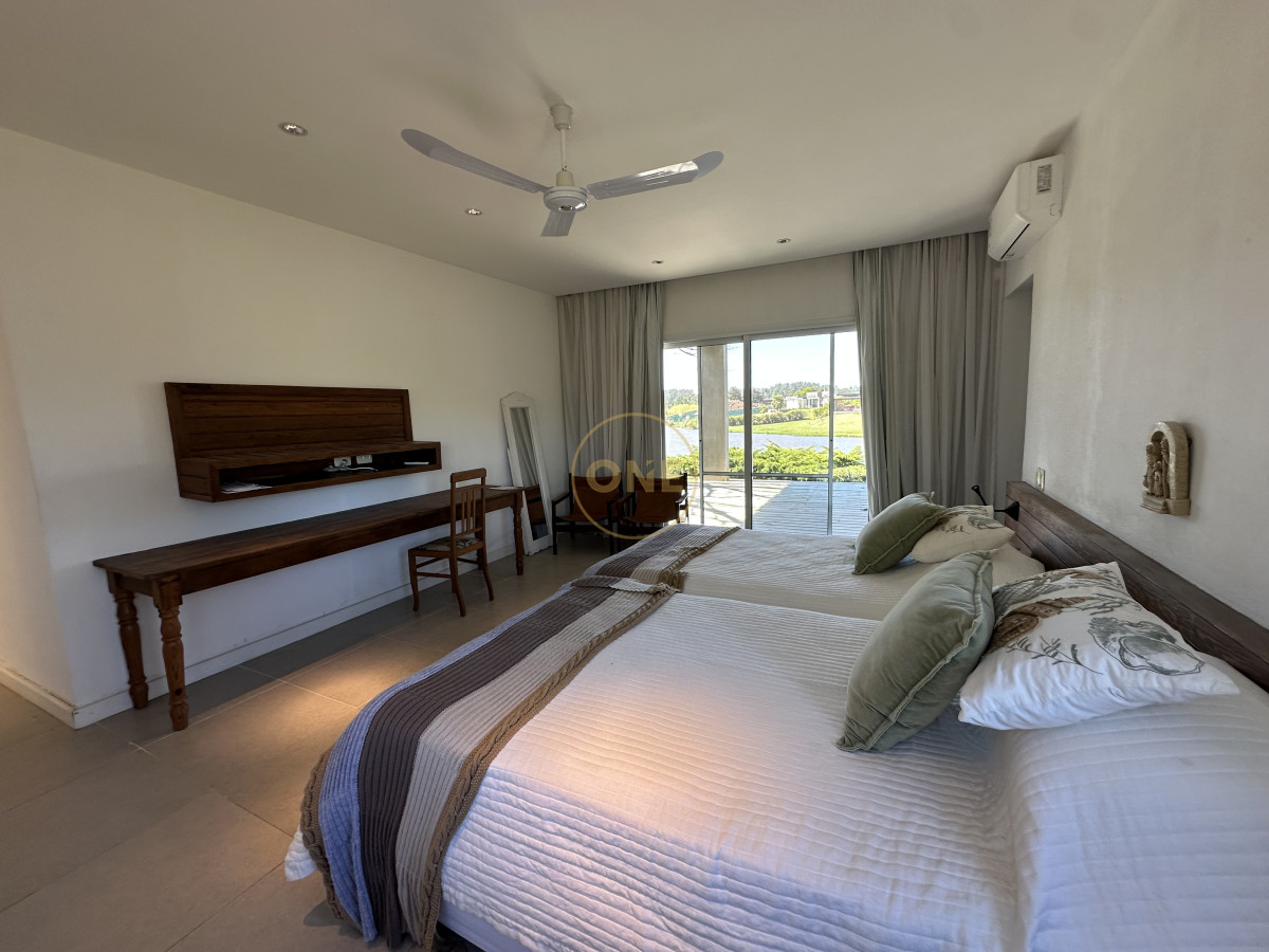 Casa ID.1950 - Casa en Alquiler por temporada de 5 Dormitorios Pueblo Mio Manantiales 