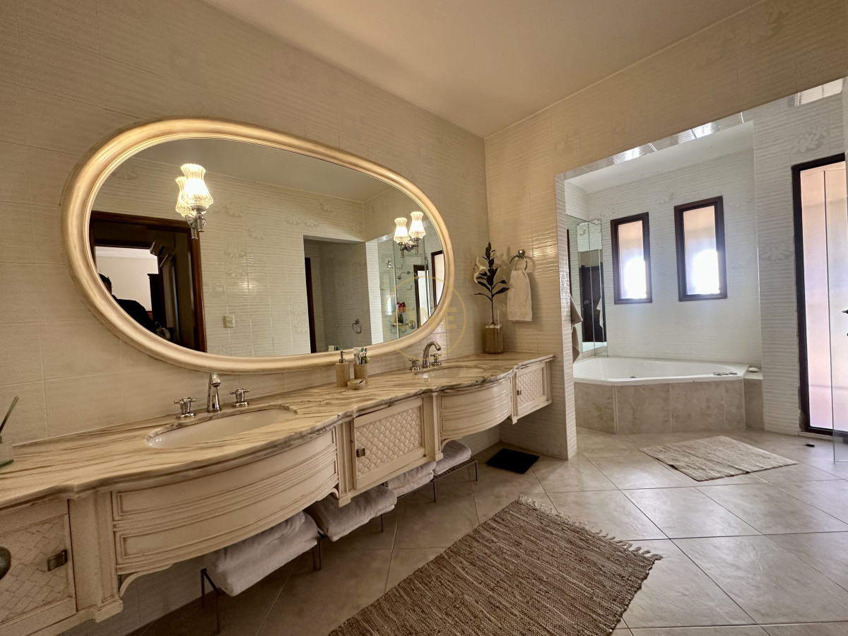 Casa ID.1972 - Casa en venta en Lugano Punta del Este 5 Dormitorios 