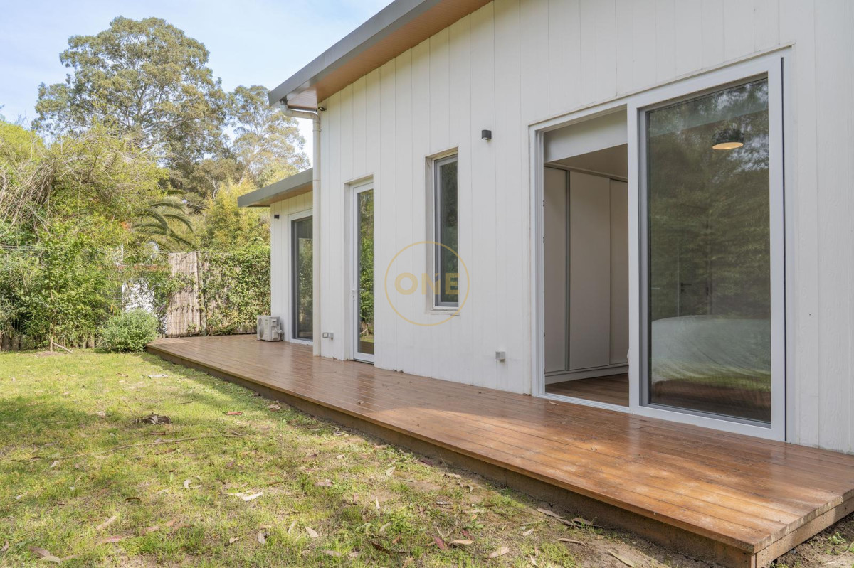 Casa ID.2184 - Diseño moderno y eficiente, mucha luz natural, ubicación exclusiva