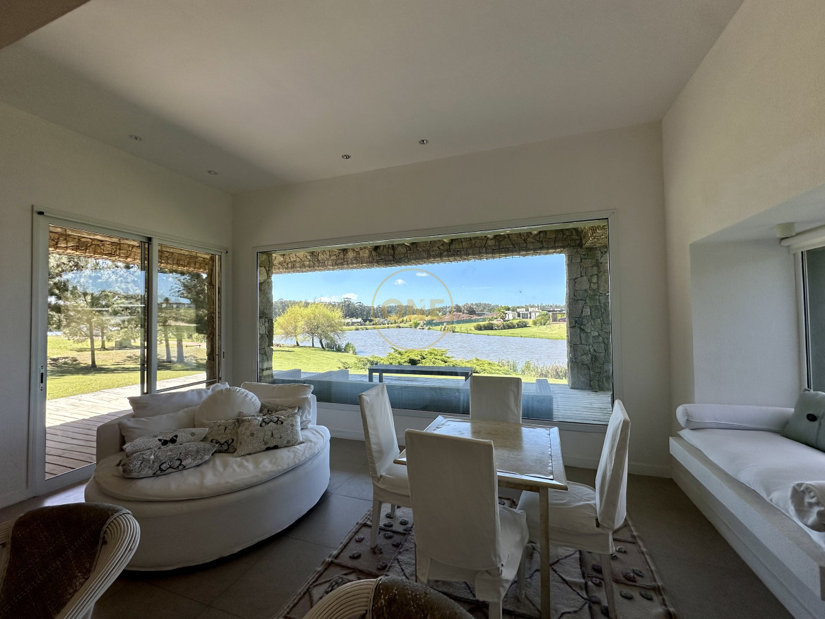 Casa ID.1950 - Casa en Alquiler por temporada de 5 Dormitorios Pueblo Mio Manantiales 