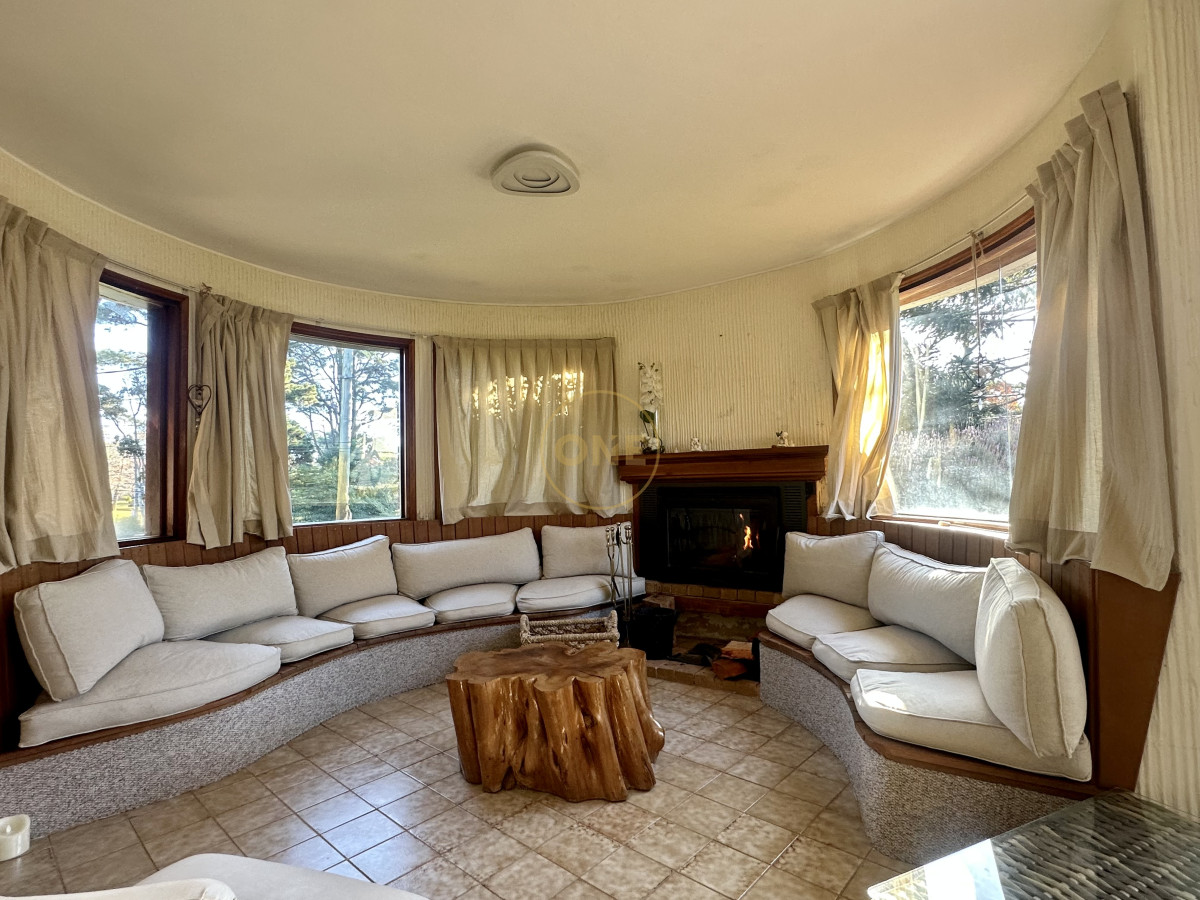 Casa ID.1972 - Casa en venta en Lugano Punta del Este 5 Dormitorios 