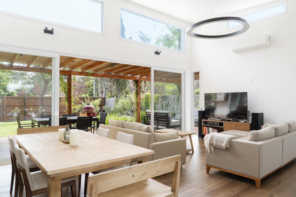 Casa ID.2184 - Diseño moderno y eficiente, mucha luz natural, ubicación exclusiva