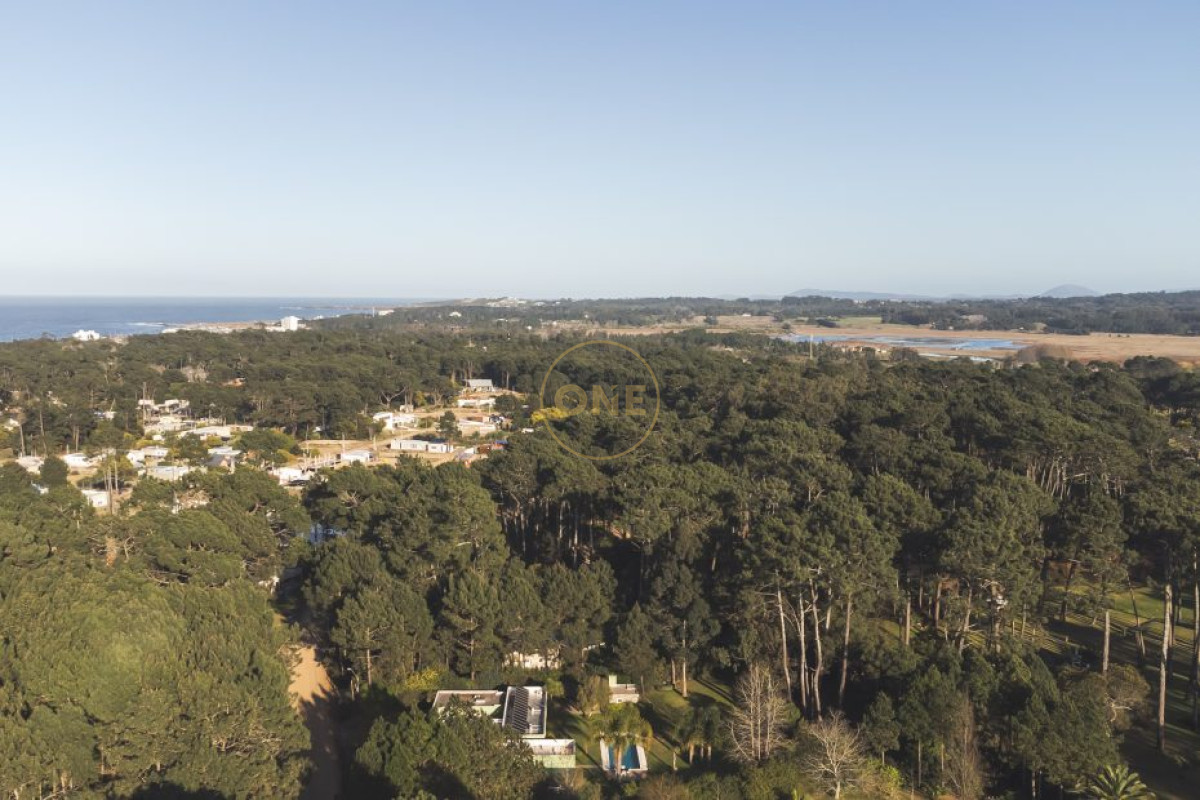 Casa ID.1902 - VENTA CASA en BOSQUES DEL MAR- PINARES- Punta del Este