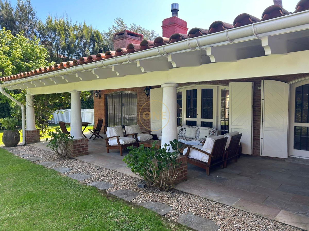 Casa ID.1910 - ALQUILER Residencia premium en San Rafael temporada 2026