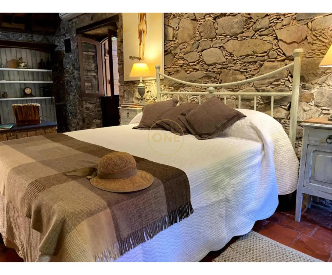 Casa ID.2237 - Rancho Portugués Del Año 1720 Sobre La Calle De Los Suspiros