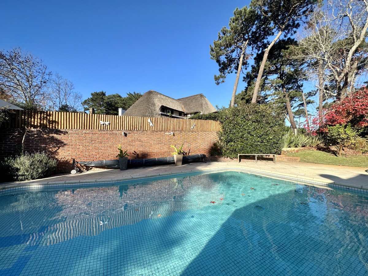 Casa ID.1972 - Casa en venta en Lugano Punta del Este 5 Dormitorios 