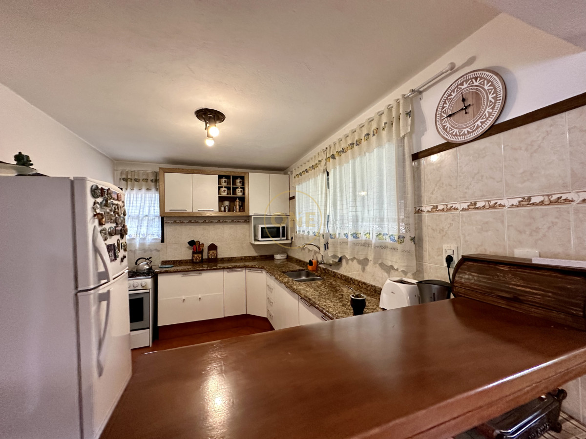 Casa ID.1971 - Casa en venta Barrio Privado La Residence Zona Colegios 