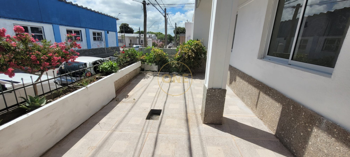 Casa ID.883 - Casa ph en venta Maldonado centro con renta 