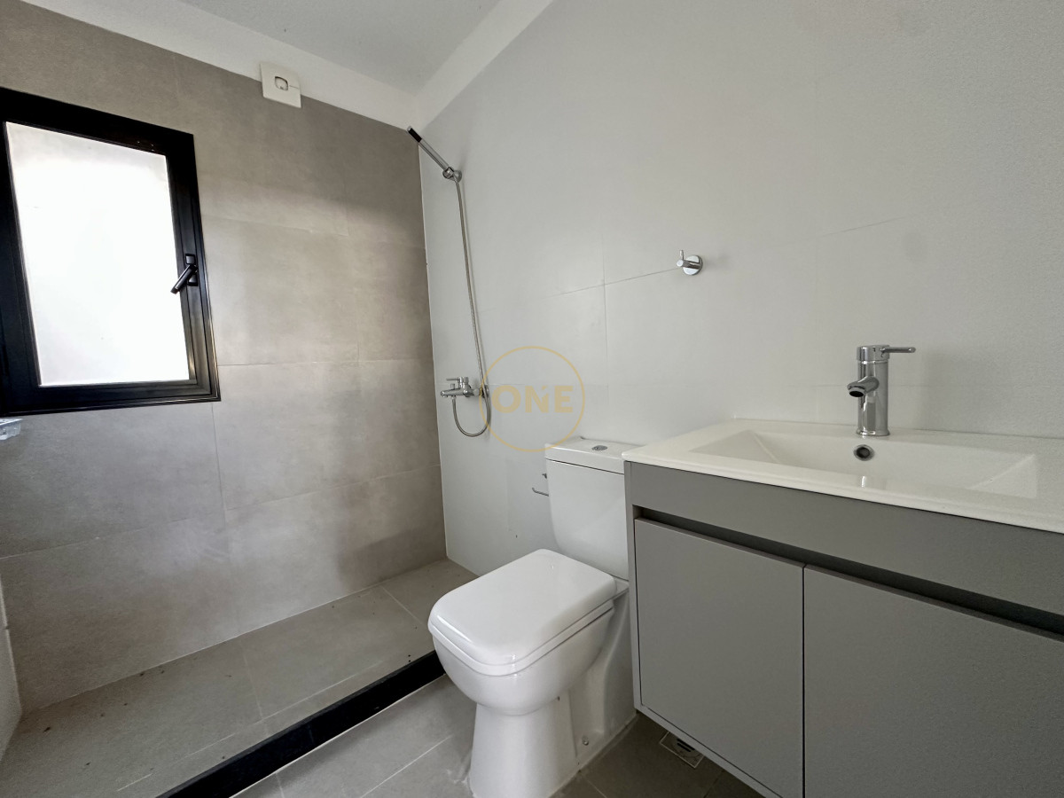 Casa ID.1710 - Casa en venta en playa Mansa Punta del Este 