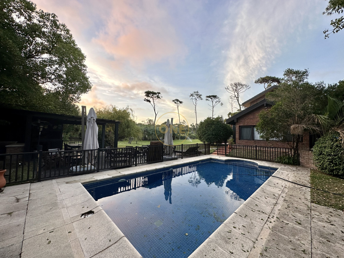 Casa ID.1657 - Casa en venta en Pinares Punta del Este 