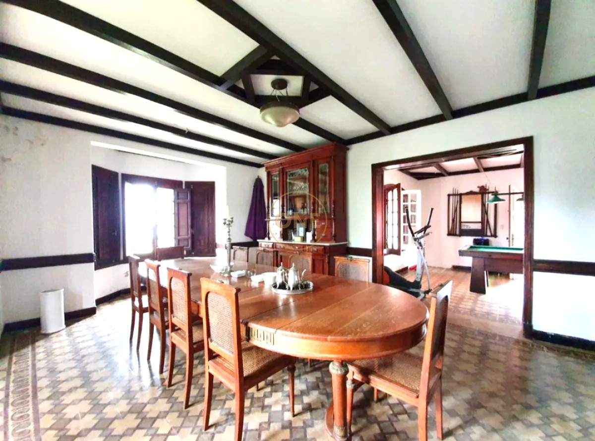 Casa ID.1413 - venta casa estilo Castillo Playa Verde  Piriápolis frente al mar 