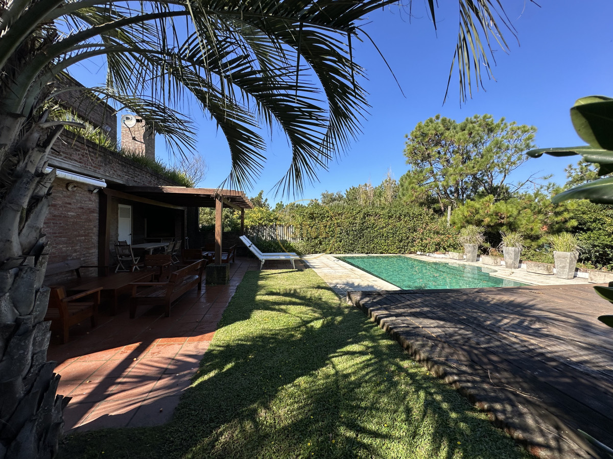 Casa ID.1648 - Casa en venta en Punta Ballena Tío Tom a pasos del Mar