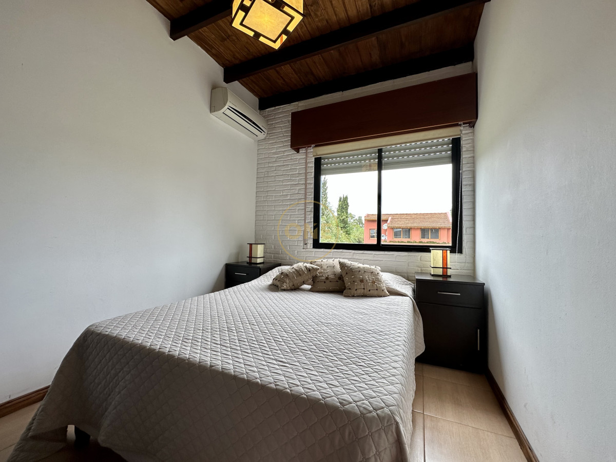 Casa ID.1971 - Casa en venta Barrio Privado La Residence Zona Colegios 