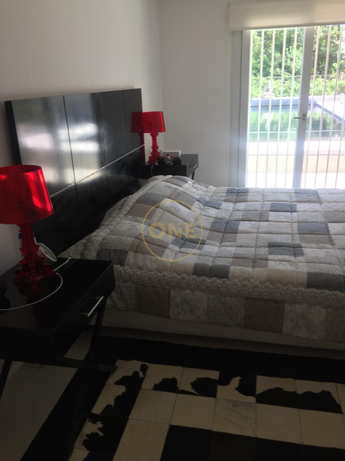 Casa ID.171 - Venta de Casa 5 DORMITORIOS con vista a cancha de Golf , Punta del este