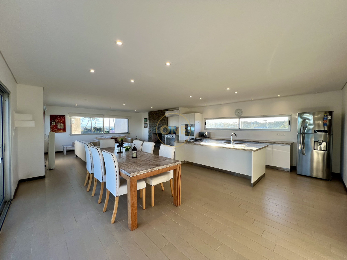 Casa ID.1940 - Casa En Venta En Punta Ballena Tío Tom A metros Del Mar